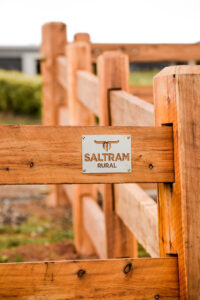 Premium Australian Cypress - Natural timber oil - 3 rail - morticed - 125 x 125 posts