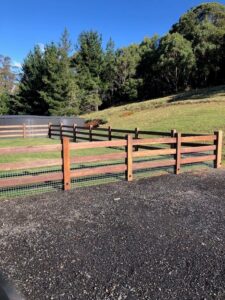 Saltram Rural fence - Ironbark Raw