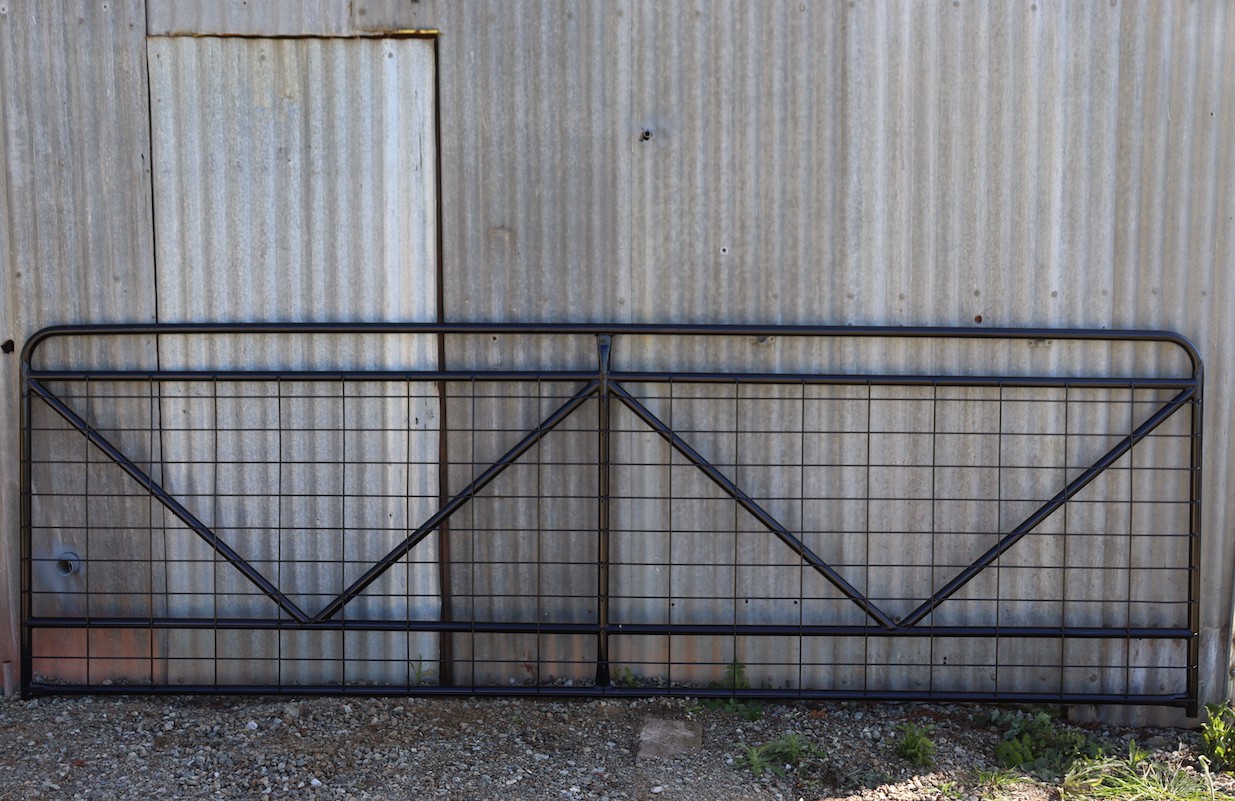 Photo of black powder coated steel decorative gate "The Murrumbidgee" by Saltram Rural
