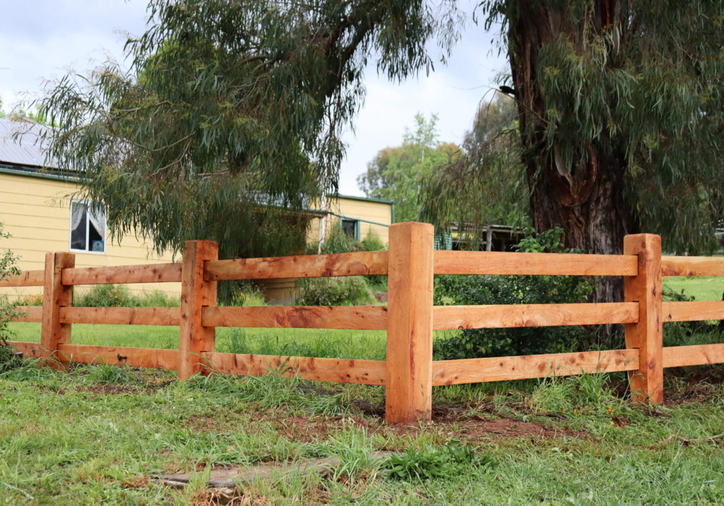 Oiled Cypress 200x200 3 Rail Mortice (23)