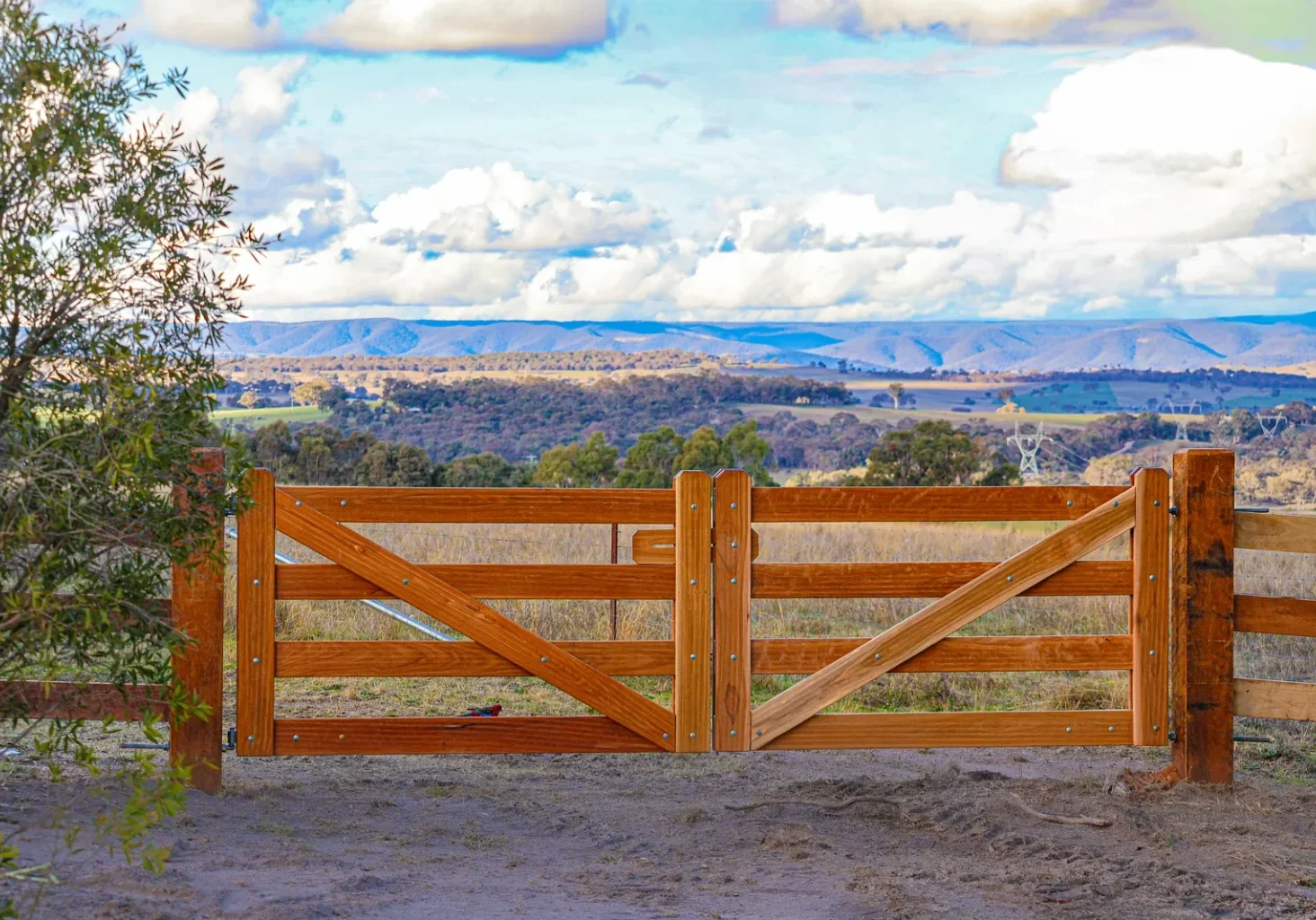 Riverina Gate Single
