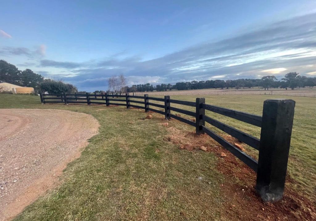 Saltram Rural Spring Hill Driveway Post And Rail Fence 3
