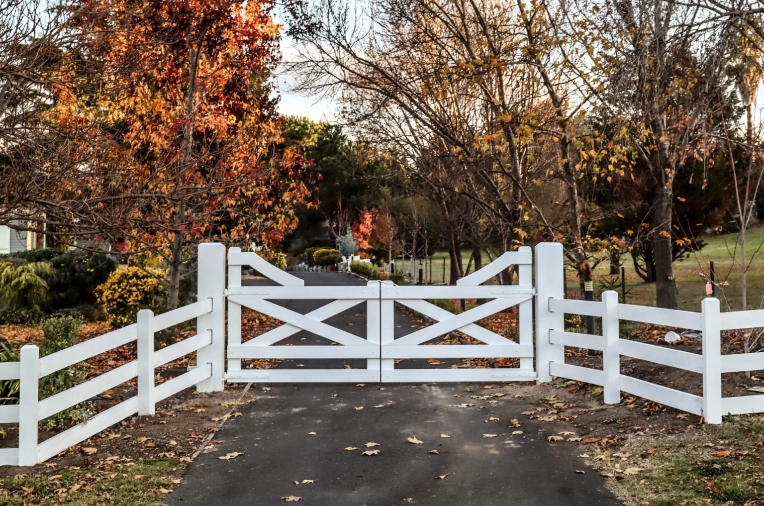 White Timber Gates 2 2